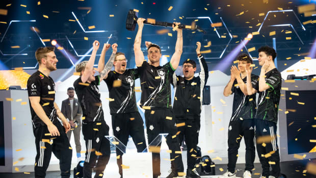 G2 Six Invitational trophy celebration